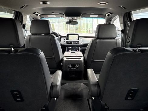 Used 2023 Chevrolet Tahoe LT w/ Luxury Package AWD/4WD image 25