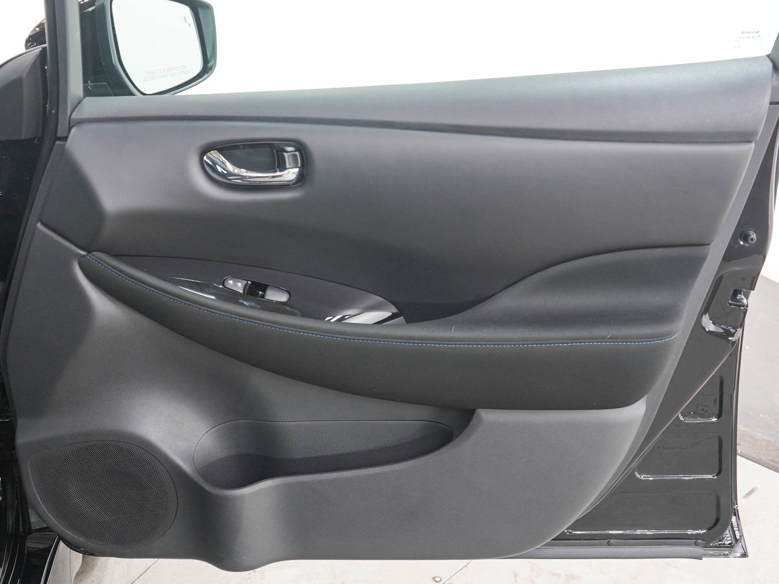 Used 2025 Nissan Leaf SV Plus FWD image 12