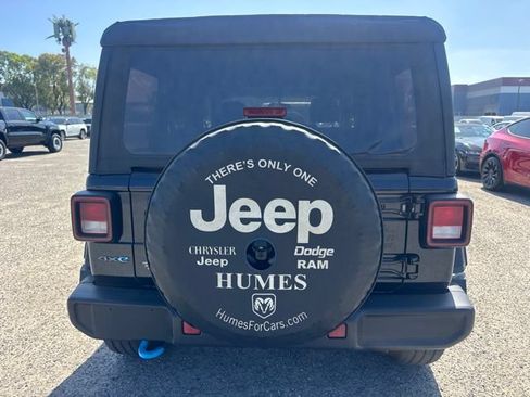 Used 2023 Jeep Wrangler Unlimited AWD/4WD image 6