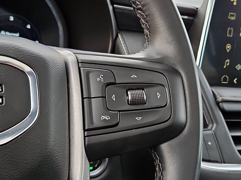 Used 2023 GMC Yukon SLT image 23