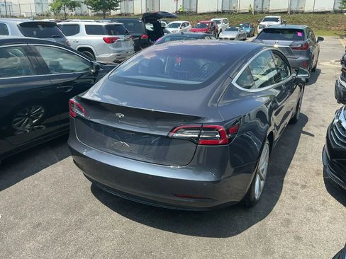 Used 2018 Tesla Model 3 Long Range RWD image 3