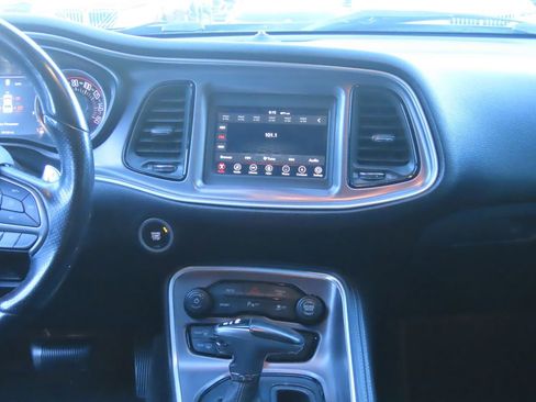 Used 2019 Dodge Challenger R/T image 8