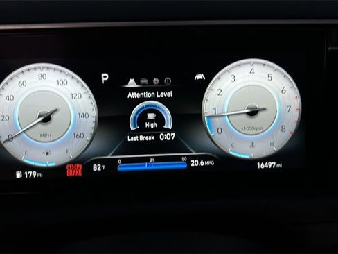 Used 2022 Hyundai Santa Cruz SEL Premium w/ Cargo Package image 5