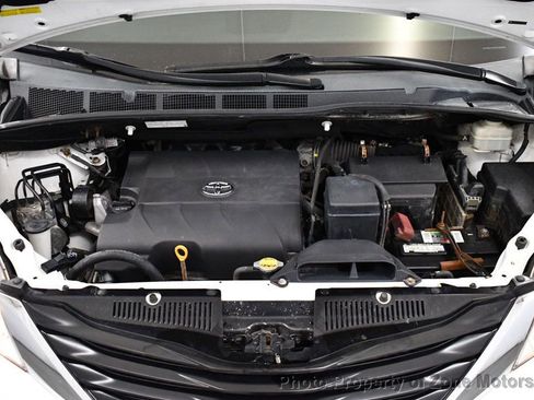 Used 2011 Toyota Sienna LE w/ Towing Pkg image 44