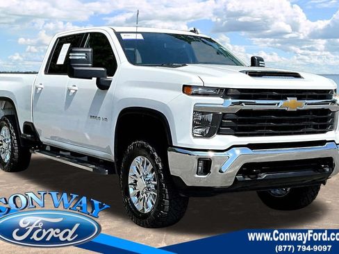 Used 2025 Chevrolet Silverado 2500 LT w/ Convenience Package AWD/4WD image 1