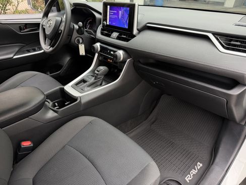 Used 2023 Toyota RAV4 LE image 14