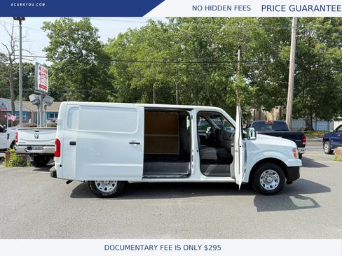 Used 2016 Nissan NV 2500 SV RWD image 9