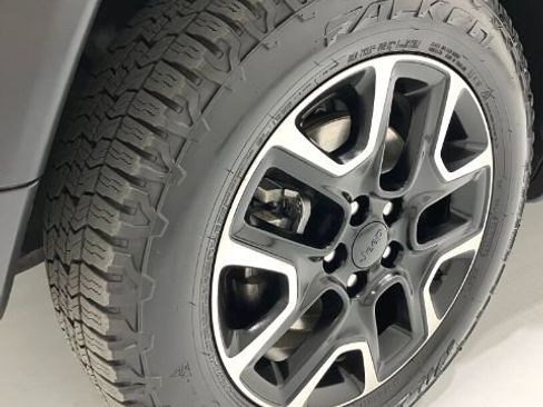 Used 2020 Jeep Compass Trailhawk AWD/4WD image 28