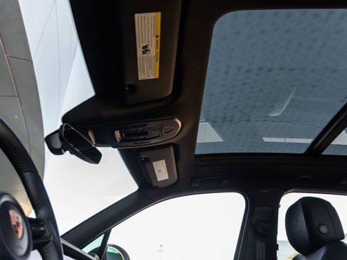 Certified 2026 Porsche Cayenne image 26