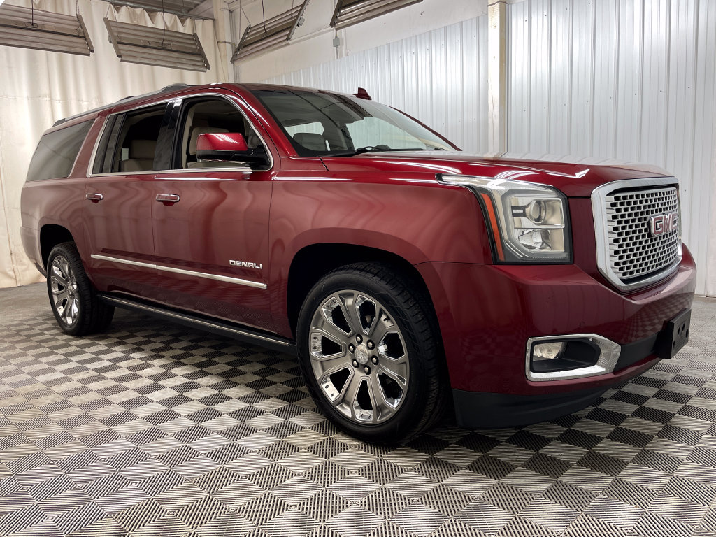 Used 2016 GMC Yukon XL Denali w/ Open Road Package AWD/4WD image 57