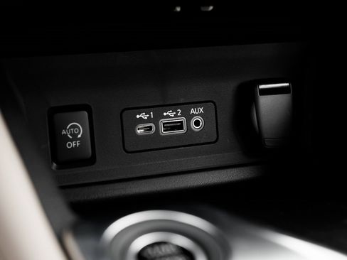 New 2025 Nissan Sentra SV w/ SV Premium Package image 15