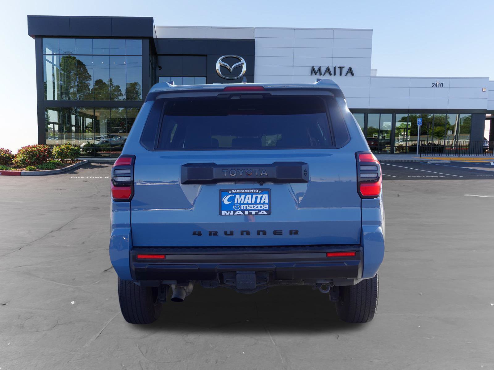 Used 2025 Toyota 4Runner SR5 AWD/4WD image 4