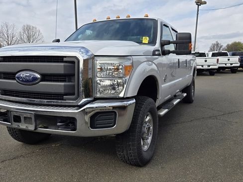Used 2016 Ford F250 XL w/ Power Equipment Group image 3
