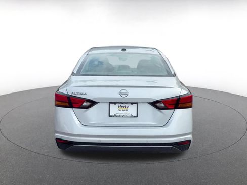 Used 2026 Nissan Altima 2.5 SV FWD image 11