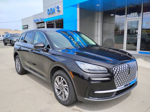 Used 2023 Lincoln Corsair AWD w/ Equipment Group 101A image 3