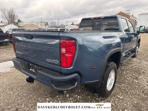 Used 2024 Chevrolet Silverado 3500 High Country w/ High Country Premium Package image 4