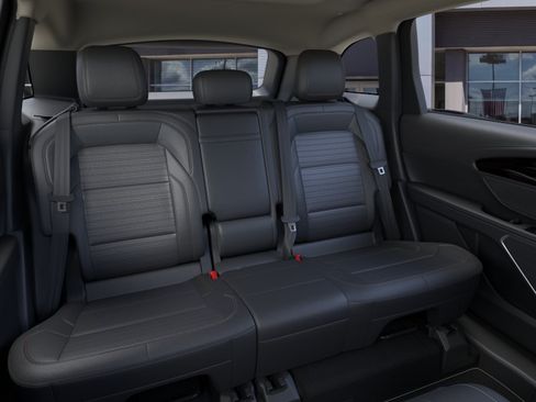 New 2026 Lincoln Nautilus Reserve AWD/4WD image 35