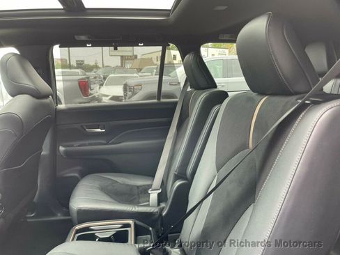 Used 2024 Toyota Grand Highlander AWD Hybrid image 13