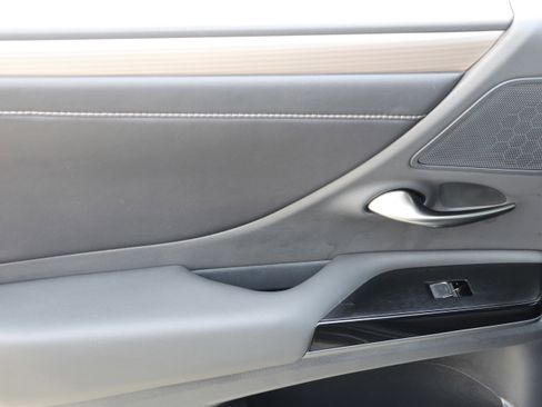 Used 2022 Lexus ES 350 F Sport image 32