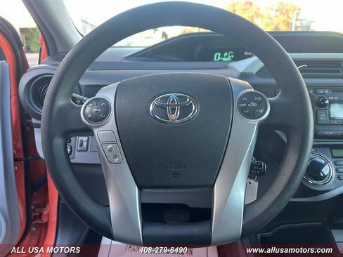 Used 2012 Toyota Prius C One image 18