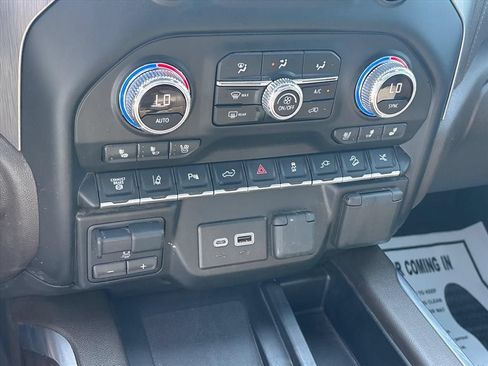 Used 2022 GMC Sierra 2500 Denali w/ Denali Ultimate Package AWD/4WD image 35