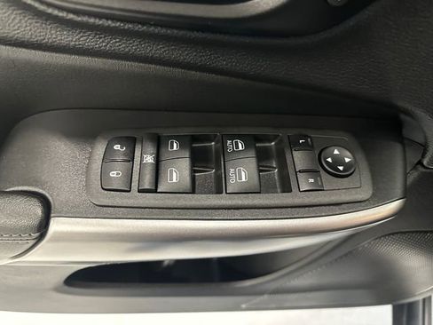 Used 2022 Jeep Cherokee Limited AWD/4WD image 28