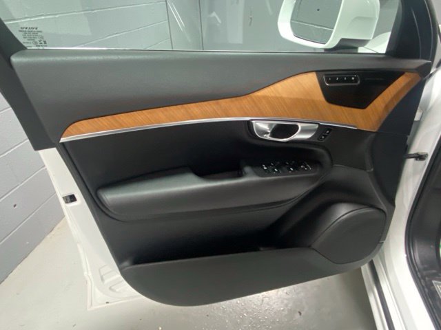 Used 2023 Volvo XC90 B5 Plus w/ Protection Package Premier AWD/4WD image 7