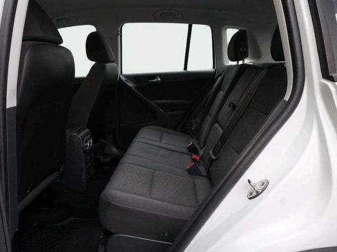 Used 2017 Volkswagen Tiguan Limited w/ Premium Package AWD/4WD image 16