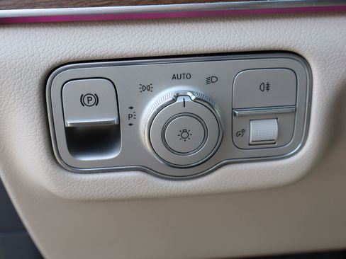 Used 2020 Mercedes-Benz GLE 450 4MATIC image 19