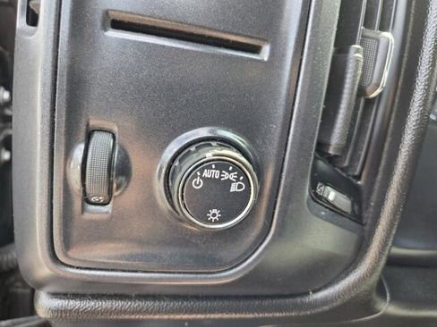 Used 2018 Chevrolet Silverado 1500 Custom w/ Texas Edition RWD image 11