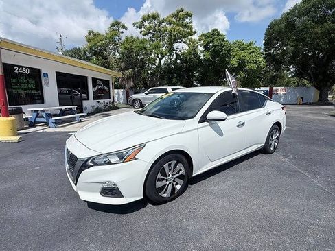 Used 2020 Nissan Altima 2.5 S FWD image 3