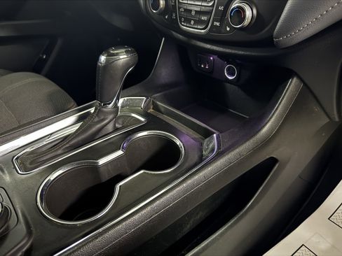 Used 2019 Chevrolet Traverse LT image 73