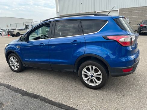 Used 2017 Ford Escape SE w/ Equipment Group 201A AWD/4WD image 7