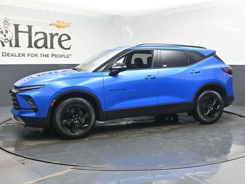 Used 2024 Chevrolet Blazer LT w/ Convenience Package FWD image 31