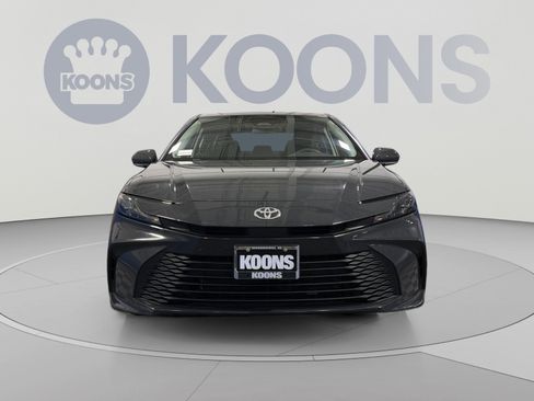 Used 2025 Toyota Camry LE FWD image 11