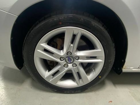 Used 2014 Volvo S60 T5 AWD/4WD image 5