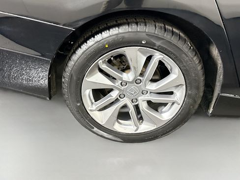 Used 2019 Honda Accord LX image 33