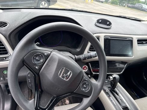 Used 2016 Honda HR-V EX image 7