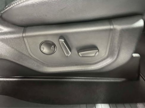 Used 2022 Ford F350 Lariat w/ Chrome Package image 40