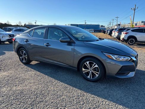 Used 2023 Nissan Sentra SV image 5