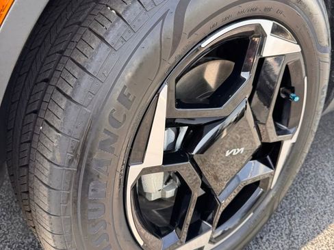 Used 2026 Kia Sportage EX w/ EX Panoramic Sunroof Package image 32