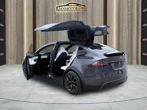 Used 2022 Tesla Model X Plaid AWD/4WD image 16