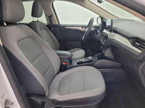 Used 2020 Ford Escape SE image 21