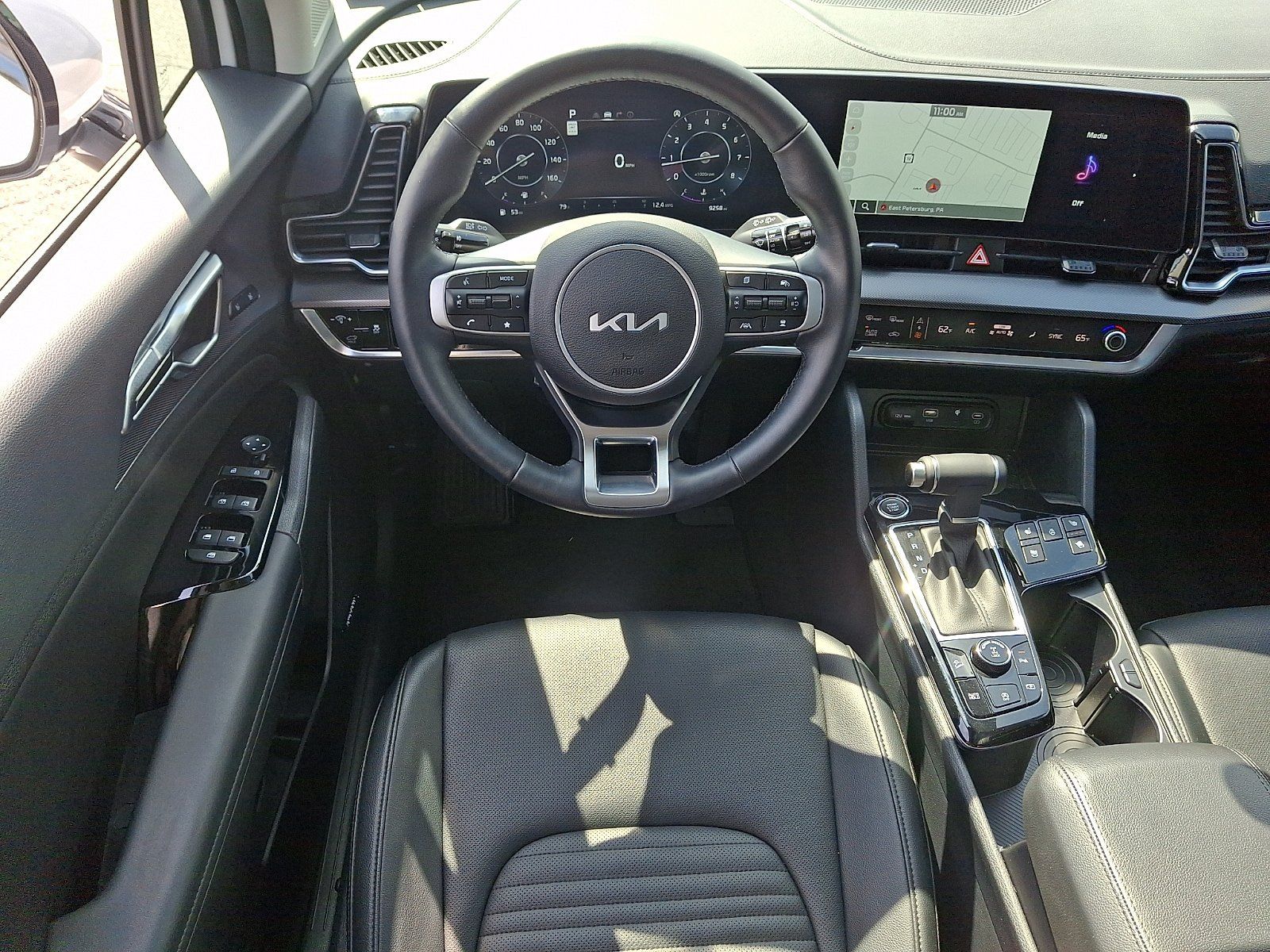 Used 2025 Kia Sportage SX AWD/4WD image 11