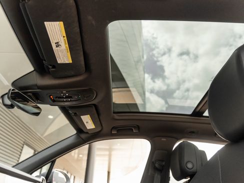 Certified 2024 Porsche Cayenne AWD/4WD image 25