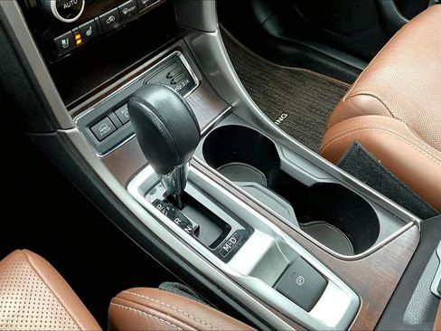 Used 2019 Subaru Ascent Touring w/ Popular Package #3 image 31