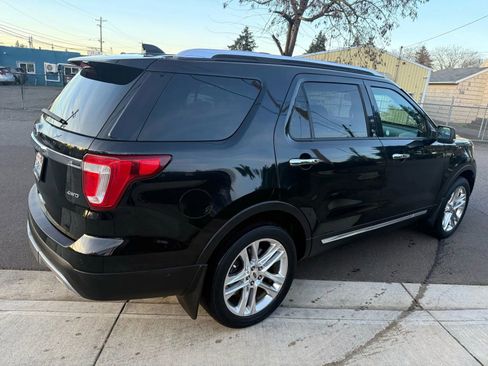 Used 2017 Ford Explorer Limited w/ Equipment Group 301A image 3
