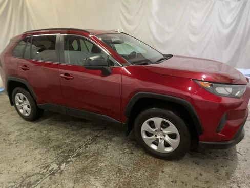 Used 2021 Toyota RAV4 LE AWD/4WD image 2