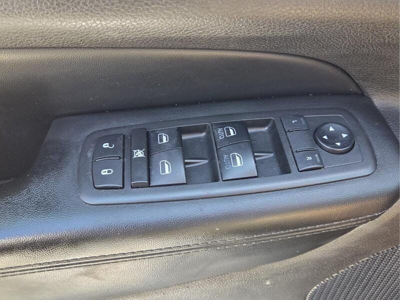 Used 2019 Jeep Grand Cherokee Limited RWD image 23