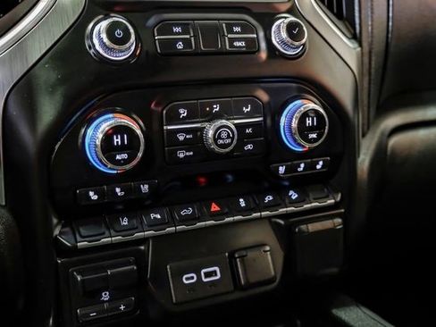 Used 2022 GMC Sierra 2500 Denali image 28